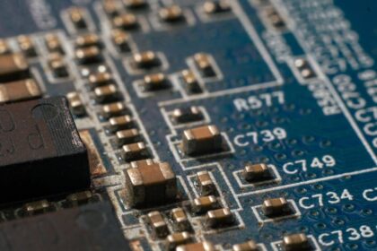 semiconductor wafer microchip manufacturing - 中国「鼎龍股份」が半導体材料で急成長！国産フォトレジストとCMP研磨材を強化