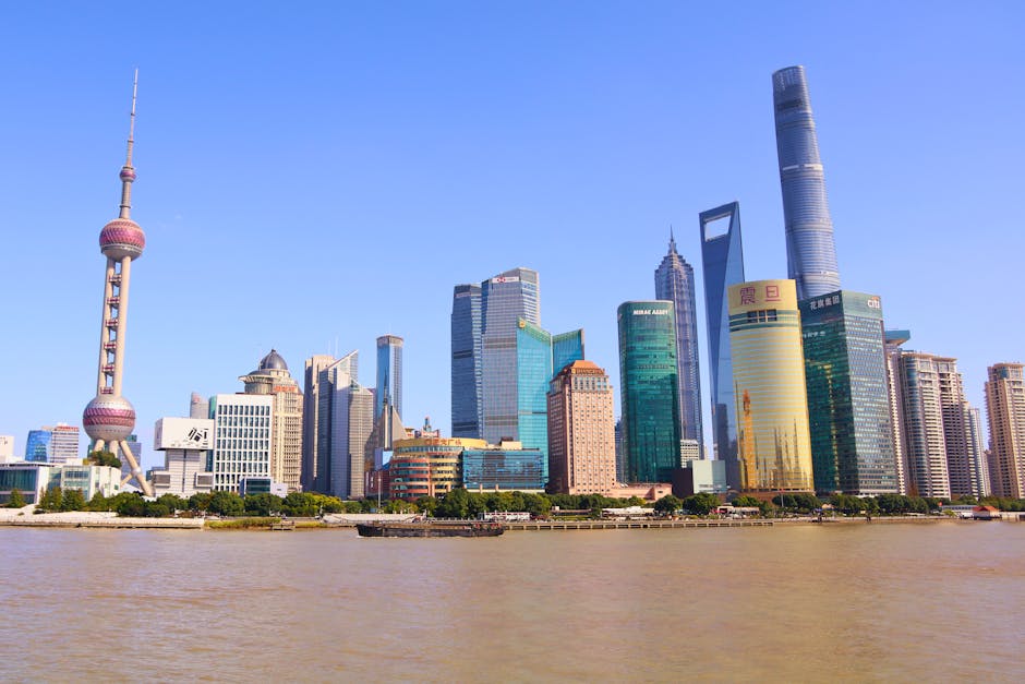 Shanghai financial district Chinese business negotiation - 2025年 中国主要銀行の採用と報酬戦略：効率化の波と人材獲得競争の行方