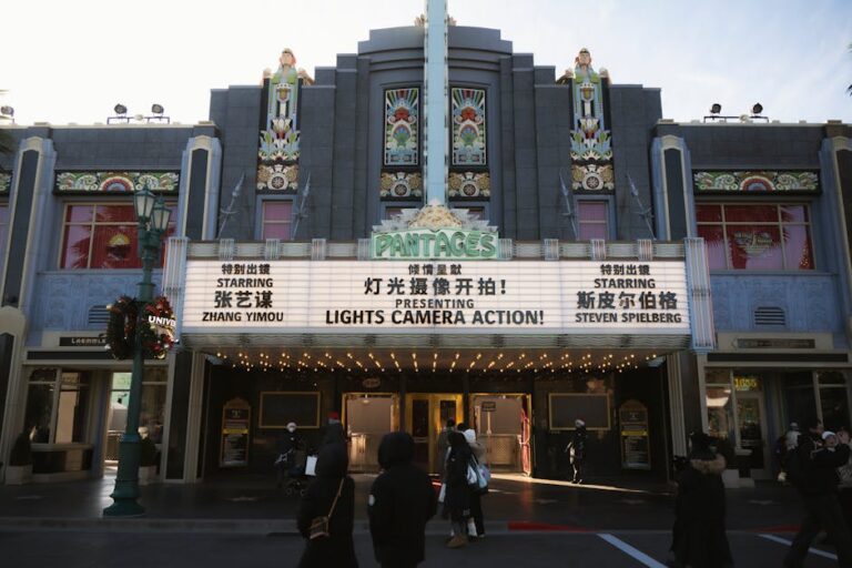 Universal Studios Beijing Genshin Impact Genshin Impact theme park experience - ユニバーサル・スタジオ北京 ×『原神』!「羽球節」体験が描くテーマパークの未来