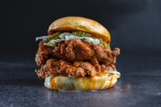 spicy chicken burger KFC McDonald's China - 中国KFCとマック、激辛チキンバーガーで頂上対決!勝者は?