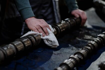 precision parts cleaning zero-defect manufacturing - スマホ・EV製造の未来を変える！中国発、精密部品の「傷ゼロ」洗浄技術に注目