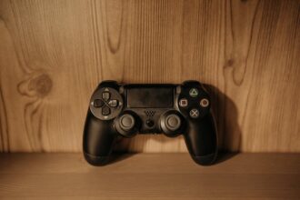 PlayStation 6 concept 8K gaming display - PS6、解像度競争に終止符か？ ゲーマーが望む「真の進化」とは