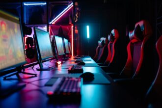futuristic gaming setup global gaming network - 2026年、ゲーム業界「主導権争い」の行方：未来を読み解く