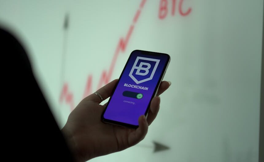 scam app smartphone cryptocurrency theft mobile - App Storeで偽アプリ横行！暗号資産9.5億円盗難被害