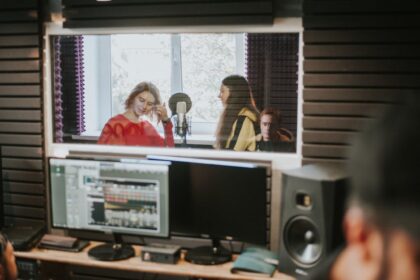 recording studio - 『サクラ大戦』新作情報か？ 田中公平氏が楽曲レコーディングを報告、ファンの期待高まる！