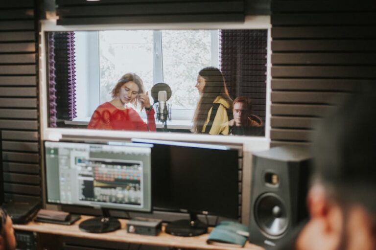 recording studio - 『サクラ大戦』新作情報か? 田中公平氏が楽曲レコーディングを報告、ファンの期待高まる!