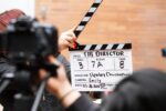 Elle Fanning on set Behind the scenes filming - エール・ファニング主演！Apple TV+新作『マゴットは無一文』撮影現場オフショット公開！