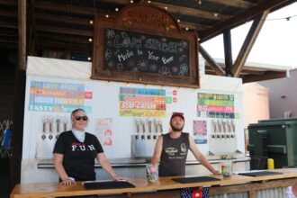 Craft Beer Festival Ancient City Wall - 中国・鄭州、3600年の城壁でクラフトビール祭典！歴史と現代が織りなす「体験経済」の最前線