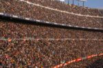 GTA 6 Gaming crowd - GTA6が世界を席巻!ワールドカップ級の熱狂を生むその理由