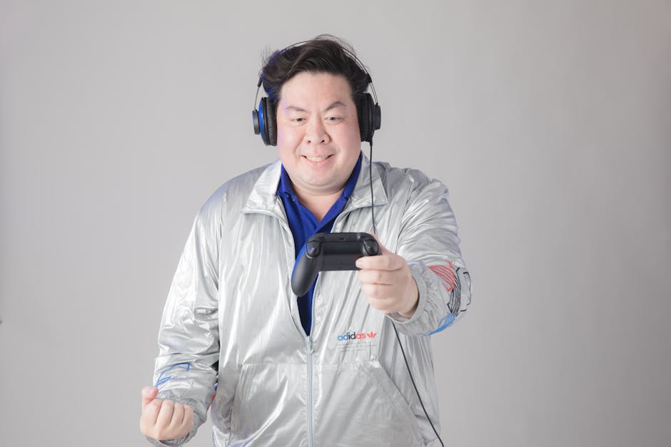 Game voice actor Self-acceptance portrait - ゲーム界の至宝：トロイ・ベイカー、不完全な自己と和解