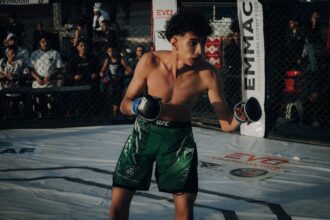 Cauliflower ear MMA fighter - 「カリフラワー耳」を整形で作る？ロシアで「タフガイ」願望が生む奇妙なトレンド