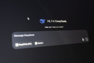 touch screen Mac AI assistant interface - macOS 27の衝撃：Siri進化、タッチ対応、そしてIntel Macサポート終了