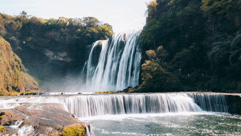 Guizhou, Huangguoshu Waterfall - 中国GWに貴州を効率的に満喫！3〜5日間のおすすめ秘境ツアー