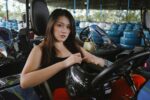 Female racing driver, Gaming spokesperson - 中国ゲーム業界に新風！レーシング女王・張雪が人気ゲームの顔に