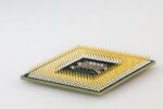 silicon chip AI business dashboard - 酷開科技が提唱する「シリコンベース管理」:AIOSで企業経営の常識を覆す