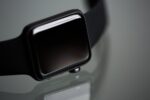 AI smartwatch Futuristic smartwatch - 未来を腕に。Wear OS 7、AIとクロスデバイス連携でスマートウォッチを再定義！