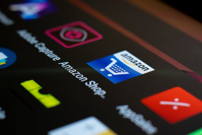 AI e-commerce platform mobile shopping app - AI時代のEC覇権争い！中国大手3社が仕掛ける新戦略