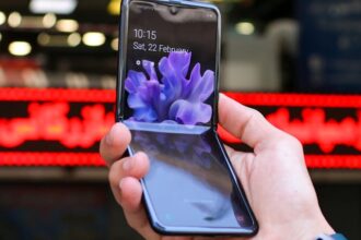 folding smartphone unfolded phone screen - 「Galaxy Z Fold 8 Wide」7/22発表か！横折れ大画面と世界最軽量に期待