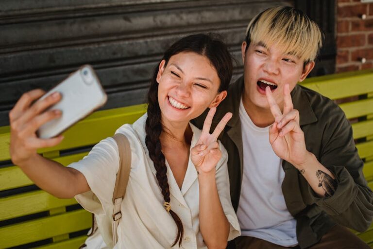 Chinese social media discussion, Young asian couple - 「ミニ馬雲」范小勤が恋愛発表!中国SNSで「トラフィック狙い?」と大論争