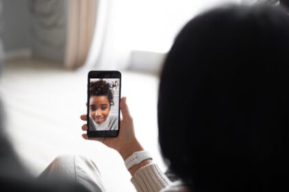 Horizontal video call, Smartphone video chat - WeChatビデオ通話が大幅進化!待望の横画面モード登場