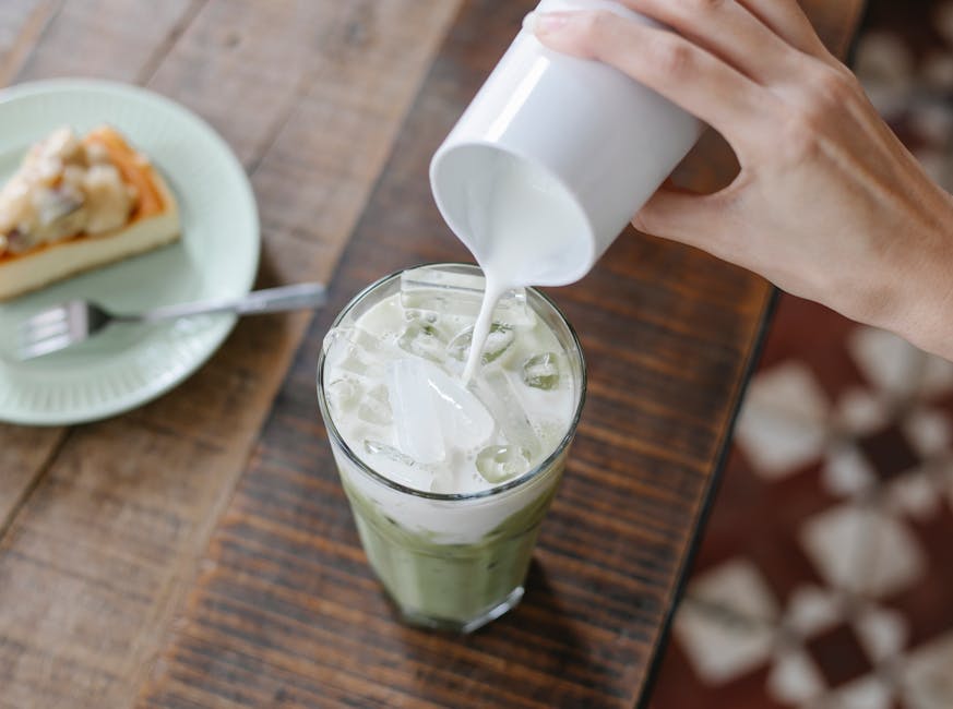 Milk tea pouring Water pollution - 中国で「ミルクティー放生」騒動、環境汚染と奇行に批判殺到