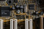 semiconductor chip US China flag - エヌビディアCEO、米中規制で中国AI市場「0%」を警告！その深層と未来