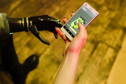 smartphone robotic arm, smartphone film camera - Honor、映画カメラARRIと驚きの提携！「Robot Phone」が切り拓くモバイル撮影の未来とは？