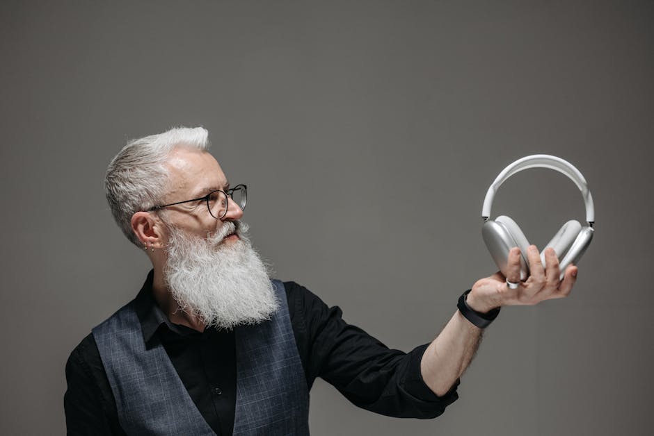 elderly patient headphones AI audio support - 病床で「ゲームを聴く」体験が示す、感覚とAIの未来