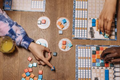 Tabletop mystery game Board game group - 中国で話題の「劇本殺」に初挑戦！人見知りTRPG好き記者が謎解き体験