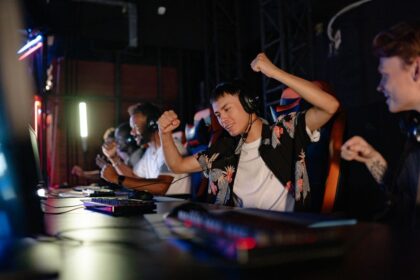 gaming event, esports competition - 網易ゲーム「520発表会」2026速報!古参IPから新作まで40超タイトルを深掘り