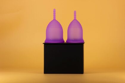 Muscular menstrual cup Anime-themed hygiene product - 刃牙、異色のコラボでネット騒然！「史上最強の月経カップ」登場か？