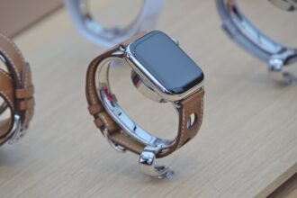 Apple Watch AI - 「watchOS 27」開発者向けベータ1発表！旧モデルはアップデート対象外、Siri AI進化が鍵