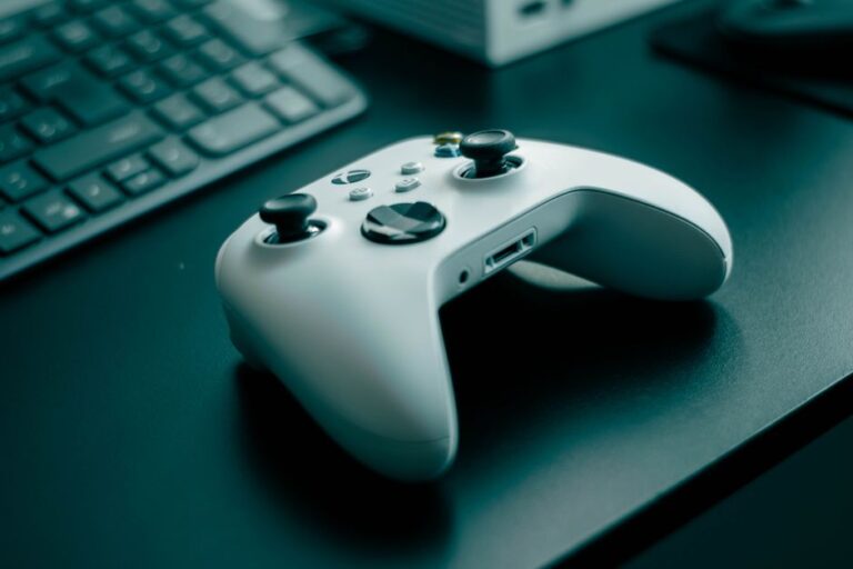 horror game controller video game development - 『バイオハザード5』リメイクは未定?カプコンの真意は?