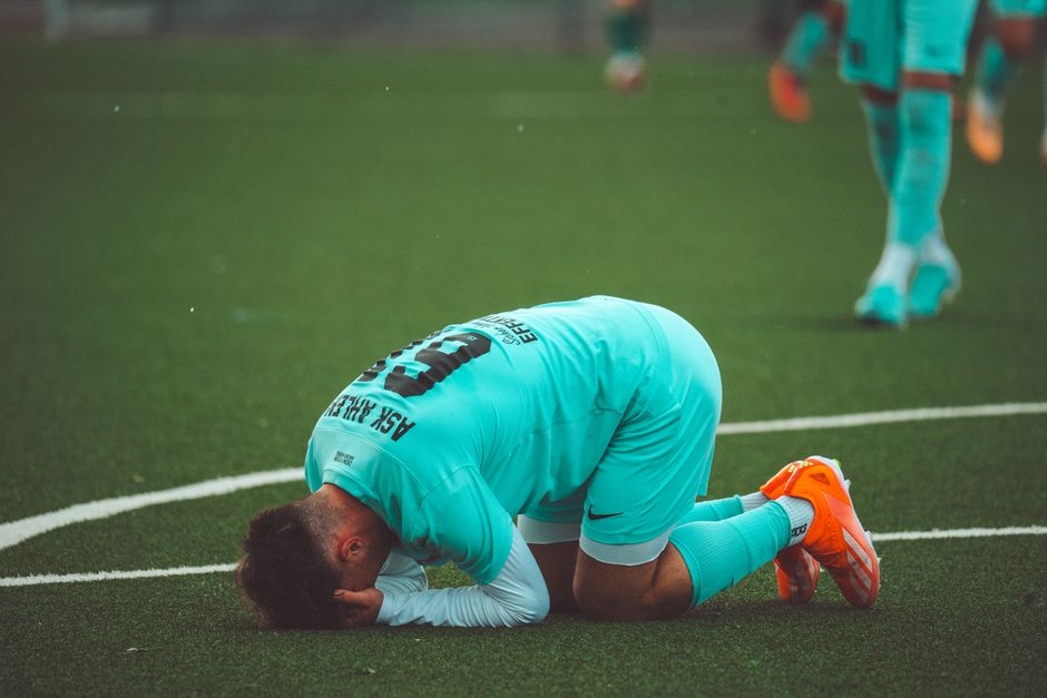 Korean protest, Disappointed soccer fans - 韓国W杯敗退、監督へ国民の怒り！コンビニ「入店禁止」騒動から辞任まで
