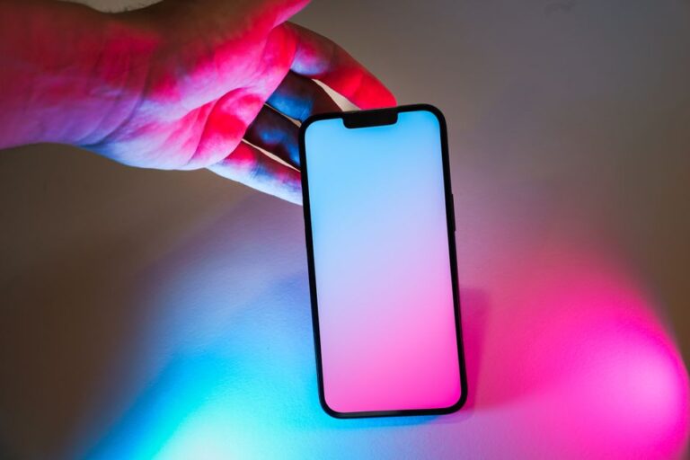 foldable smartphone futuristic smartphone - MWC上海2026速報：vivo「X Fold6」が示す折りたたみスマホの未来