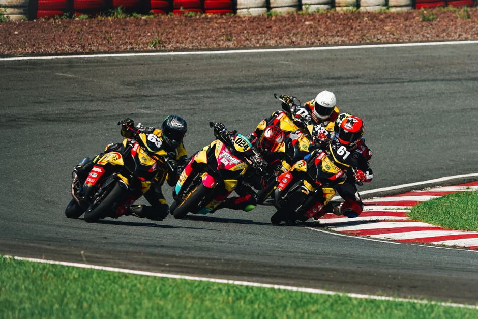 Chinese racing motorcycle WSBK motorcycle race - 中国製バイクがWSBKで6冠達成！欧州ファン熱狂、常識を覆す技術力
