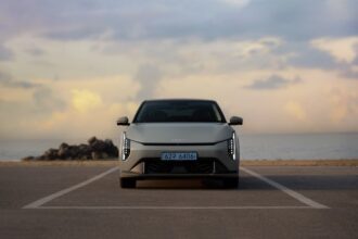 Xiaomi SU7 Ultra Nürburgring EV - シャオミSU7 Ultra、ニュル北で快挙！中国EVの常識を覆す