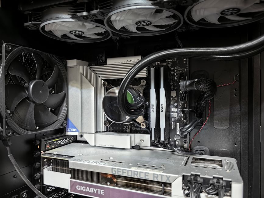Ice maker GPU cooling RTX 3060 custom cooling - 【驚異の改造】製氷機でRTX 3060を爆冷！グラボ温度が38℃急降下した衝撃実験
