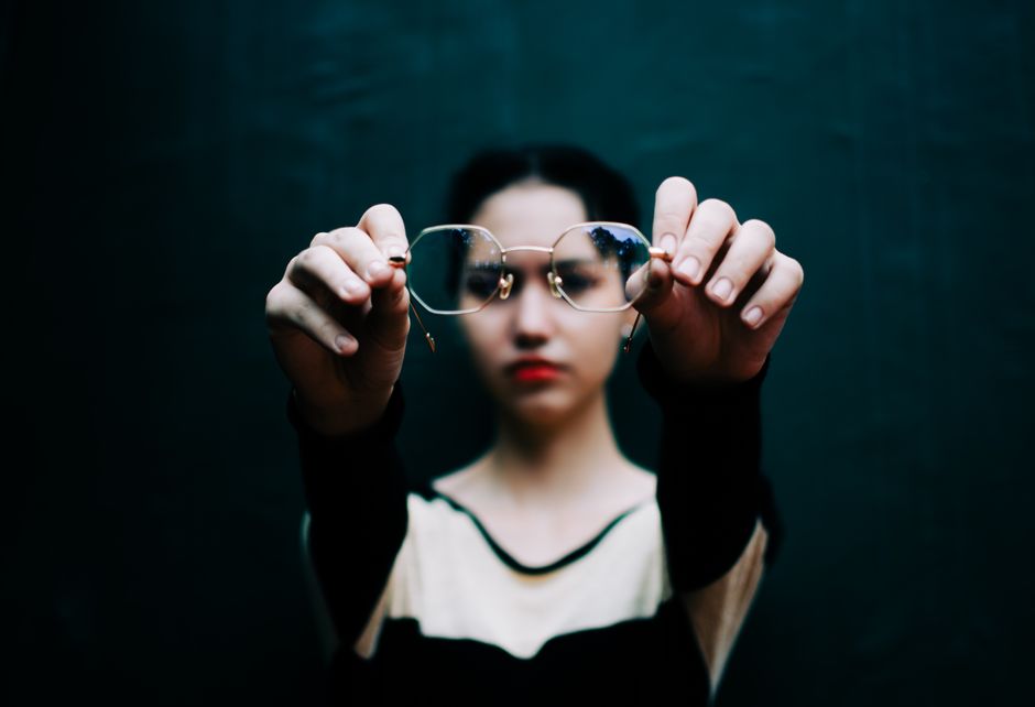 AI glasses Smart glasses - 科大訊飛、40g超軽量AIメガネ発表！122言語翻訳とAIアシストで未来を変革