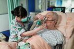 oxygen mask, altitude sickness - 中国人気司会者、唇が紫色に!高山病の危険とファンの心配