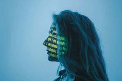 artificial intelligence brain, AI creativity concept - シャオミ会長と人気作家がAIを語る:創造性の未来はどこへ?