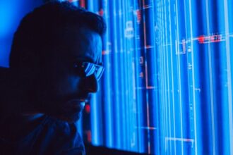 Chinese AI technology Futuristic AI interface - 中国AI大手・科大訊飛が示す未来:国産技術で世界をリードする戦略とは?