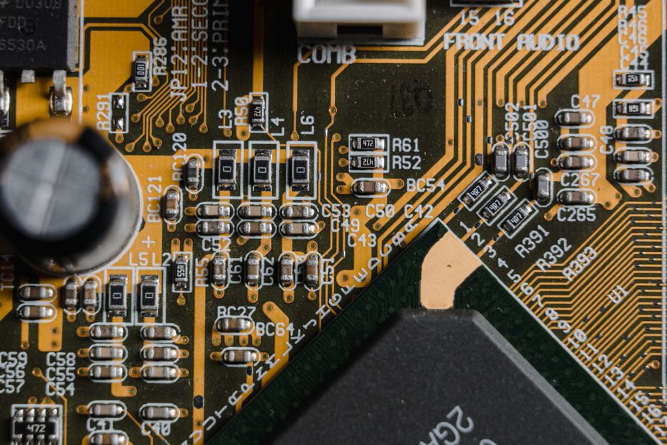 Chinese electronics factory semiconductor chip manufacturing - 中国電子産業が熱い!機関投資家の集中調査で関連株平均19%高騰