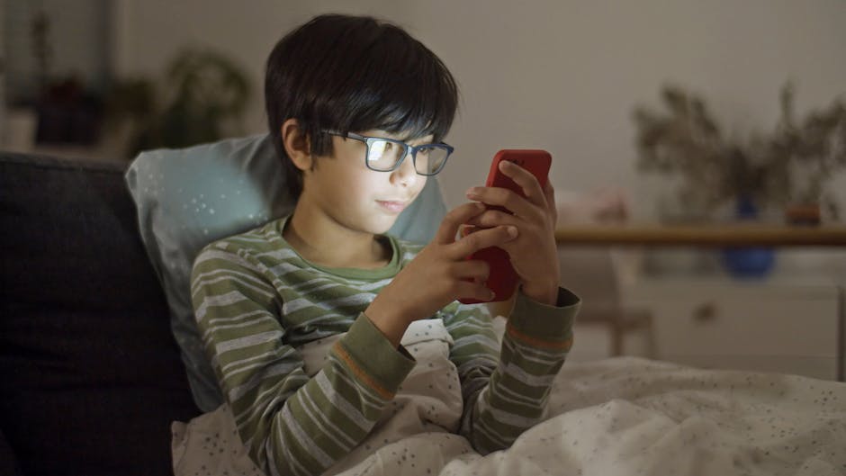 child smartphone safety - 中国版TikTok「Douyin」EC、未成年者保護を強化！4つの規制と具体例