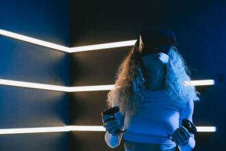 Gaming immersion Futuristic game interface - NetEase新作が提示する「全体的表現」の未来とは？