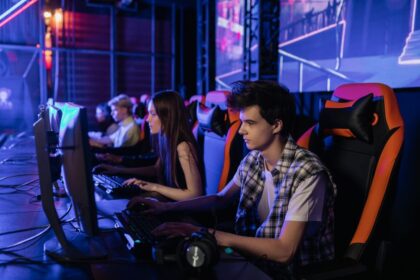 Chinese female gamer, Esports competition - 中国eスポーツ界を揺るがす天才少女「LYedda」プロチーム撃破の裏側