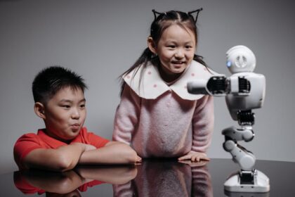 Robot cheering Gaokao student - 中国版センター試験『高考』をロボットが応援!AI時代ならではの熱いエール