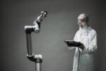 AI scientist tech startup office - AI界のスター科学者、ByteDance Seedを去る：学術と商業の狭間で
