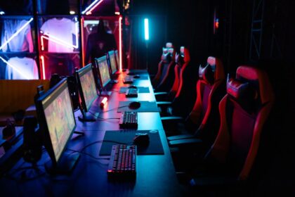 esports game over screen - 中国ゲーム業界の光と影：政府支援、大手転職、そして終焉