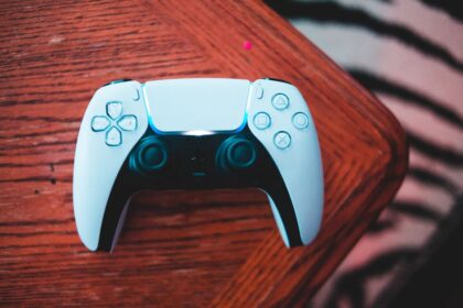 Xbox Series X console PlayStation 5 console - 『GTA6』Xbox版が香港で予約開始！価格もPS5版と判明、日本への期待高まる